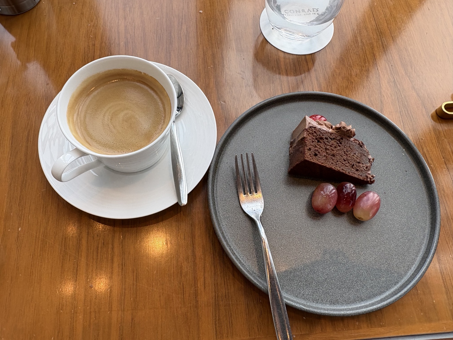 ランチビュッフェのデザートとコーヒー