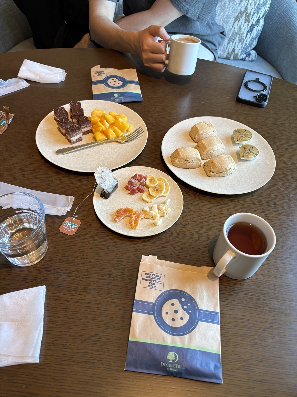 ダブルツリーbyヒルトン大阪城で楽しんだ軽食とドリンク